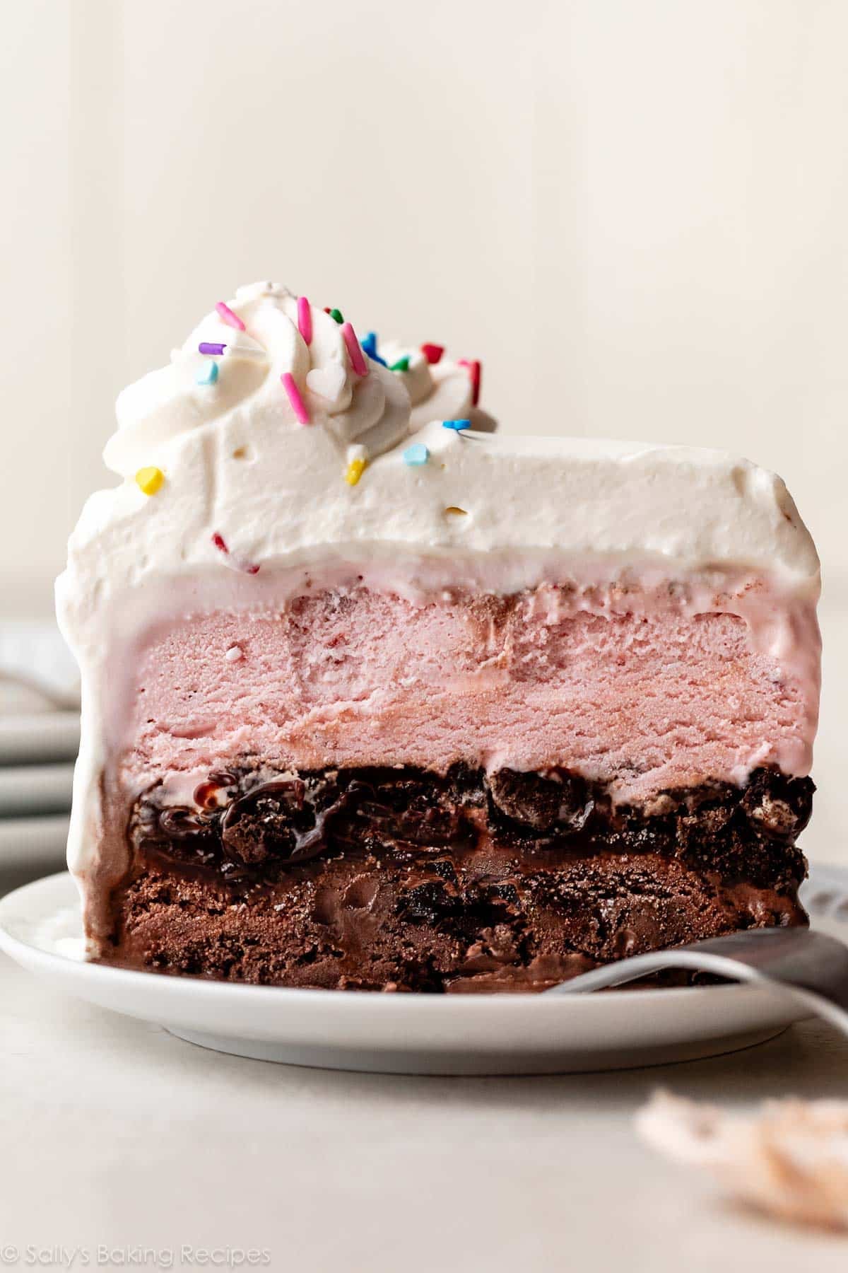 Easy No-Bake Ice Cream Cake: Your Guide to Sweet Success